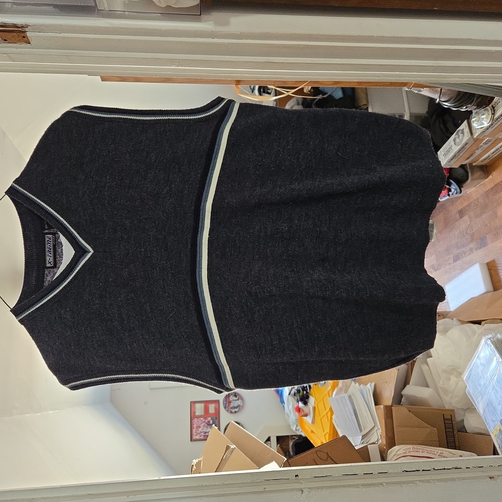 Mens extra large cut off sleeves dark gray sweater